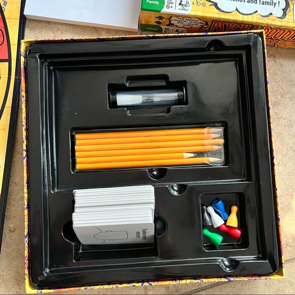 Psych-a-doodle the board game. Family game night. Complete with ALL pieces! - Picture 4 of 7